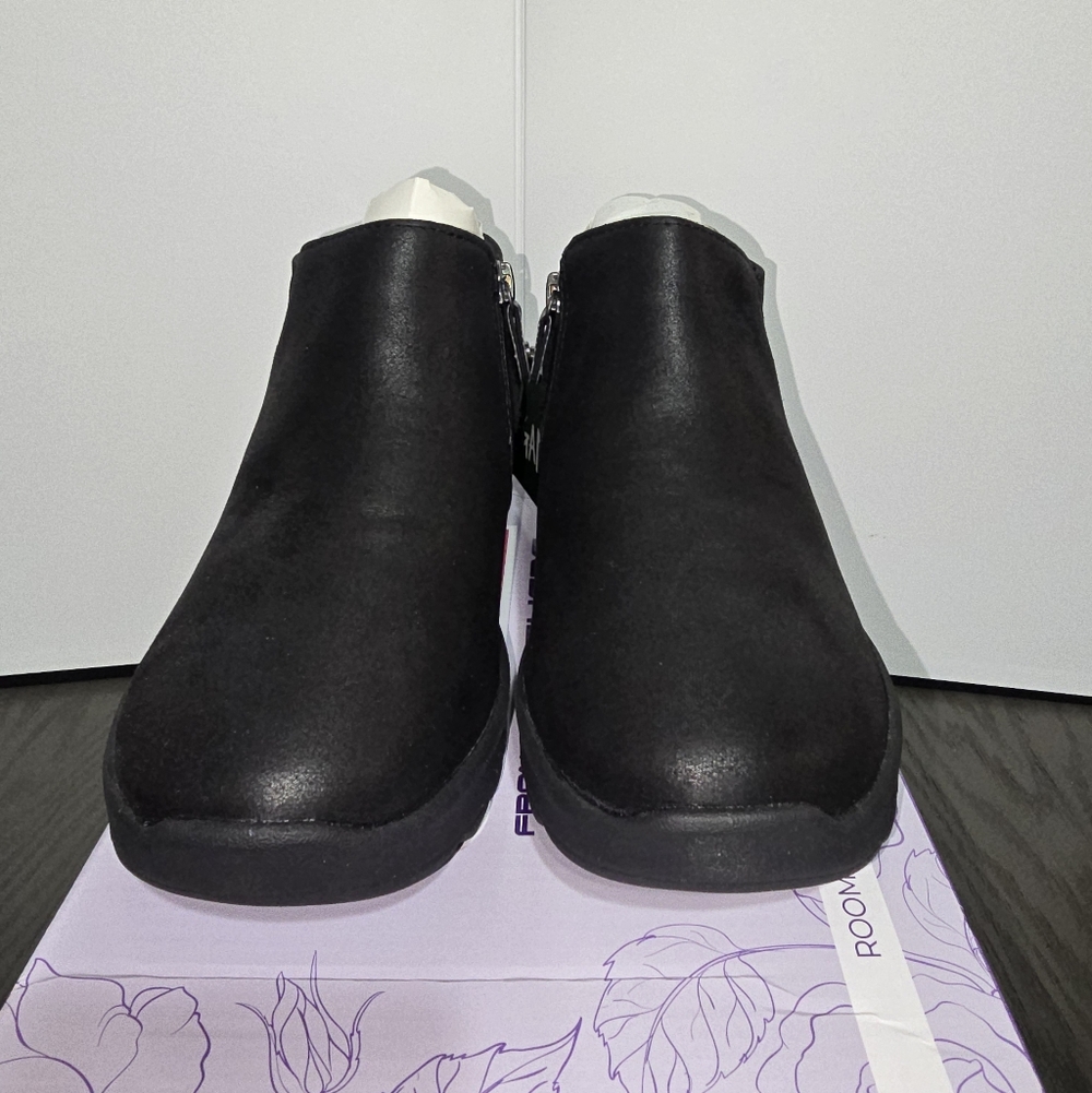 Skechers Black Air-Cooled Memory Foam Shoes